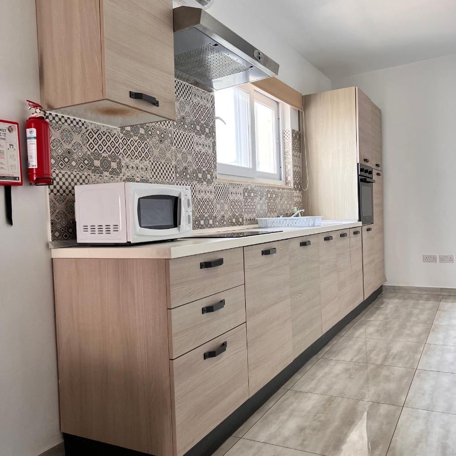 F4 Room 2, Private Room Two Single Beds Shared Bathroom Msida Zewnętrze zdjęcie