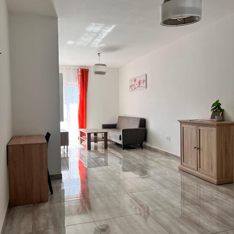 F4 Room 2, Private Room Two Single Beds Shared Bathroom Msida Zewnętrze zdjęcie