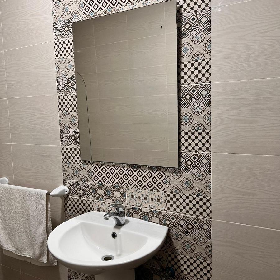 F4 Room 2, Private Room Two Single Beds Shared Bathroom Msida Zewnętrze zdjęcie