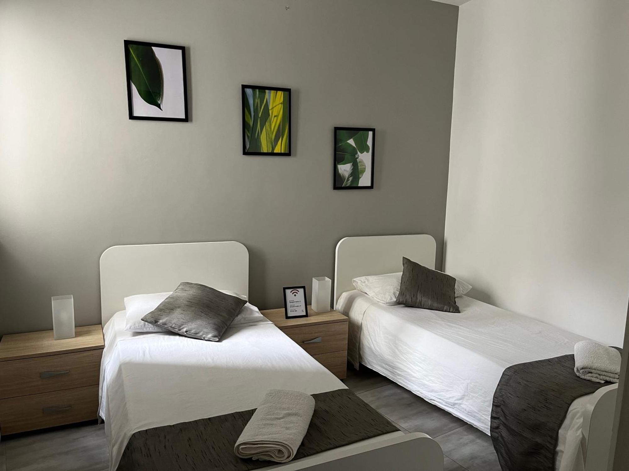 F4 Room 2, Private Room Two Single Beds Shared Bathroom Msida Zewnętrze zdjęcie